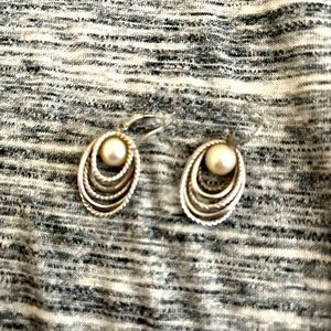 ❤️David Yurman Pearl Crossover Drop Earrings